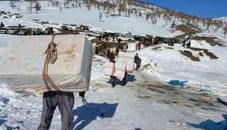 عتالون على الحدود الإيرانية - أرشيفية