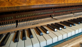  أكثر من 500 عازف بيانو شاب قدموا طلبات اشتراكهم في مسابقة "شوبان" 