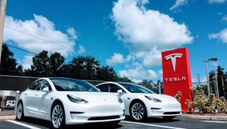 شركة تسلا الأمريكية للسيارات الكهربائية - أرشيفية