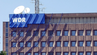 الأغنية أذاعتها شبكة دبليو دي آر "إذاعة غرب ألمانيا"