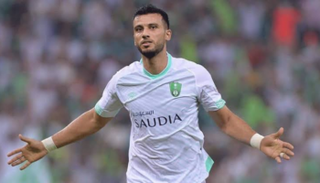 عمر السومة لاعب الأهلي السعودي