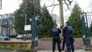 فرنسا تحقق بحادث الطعن في منتزه باريس كعمل إرهابي