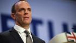 بريطانيا تدعو لخفض التصعيد وتجنب الحرب بالشرق الأوسط