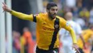 لاعب الزمالك الأسبق يستعد للعودة لملاعب الجزائر بعد اعتزال عامين
