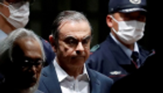 كاميرات مراقبة تكشف اللحظات الأولى لهروب كارلوس غصن