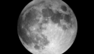 إضاءة خافتة للقمر الجمعة بسبب خسوف "شبه الظل"