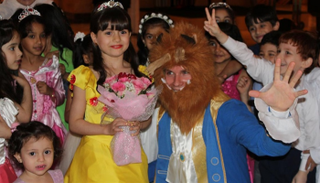 المؤسسة تسعى لنشر السعادة في قلوب الأطفال - أرشيفية