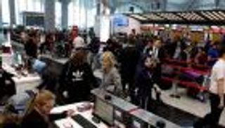 تعليق جميع الرحلات بمطار تركي بعد انزلاق طائرة