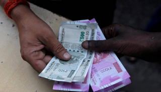 نشاط قطاع الخدمات الهندي يرتفع لأعلى مستوى في 5 أشهر