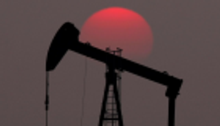 مخاطر تعطيلات الشرق الأوسط تدفع أسعار النفط للتراجع