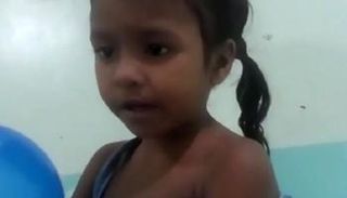 الطفلة عاشت على مياه الأنهار والفواكه