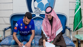 مراسم توقيع مدالله العليان على عقود الهلال