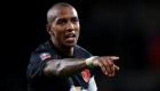 أشلي يونج يرد على عرض إنتر ميلان