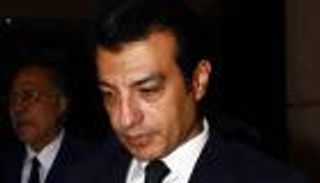 لقاء تلفزيوني نادر يجمع إيهاب توفيق بوالده 