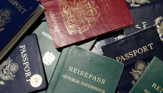 الإمارات الأولى عربيا في قائمة أقوى جوازات السفر