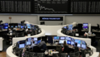 التهدئة تدفع أسهم أوروبا لمواصلة صعودها القياسي