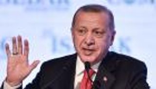 لوموند: أردوغان يتلاعب بالتاريخ لتحقيق أطماعه في ليبيا