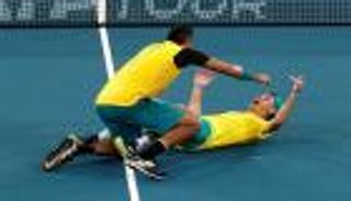 احتفال جنوني لثنائي أستراليا بعد بلوغ نصف نهائي كأس المحترفين للتنس