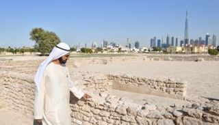 الشيخ محمد بن راشد آل مكتوم في موقع جميرا الأثري