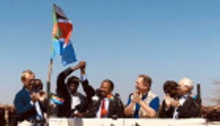 حمدوك في معقل الحركة الشعبية "كاودا" بعد عزلة 9 سنوات