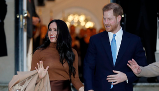 هاري وميجان يتنحيان عن مهامهما