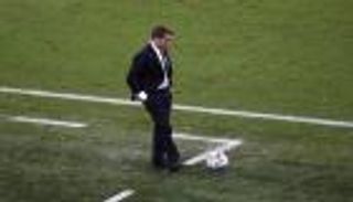 جماهير برشلونة في "الجوهرة المشعة" تطالب برحيل فالفيردي