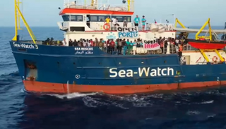 السفينة بدأت مهمة جديدة بعد 6 أشهر من مصادرتها في إيطاليا - أرشيفية