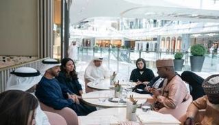 جانب من لقاء الشيخ محمد بن زايد آل نهيان والبروفيسور تيجاني محمد باندي