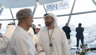  الشيخ محمد بن زايد آل نهيان والسلطان هيثم بن طارق سلطان عمان