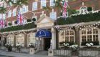 قصة "ساعة الكوكتيل" بفندف جورينج في لندن