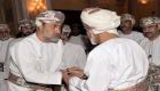 هكذا قادت حكمة السلطان قابوس هيثم بن طارق لخلافته