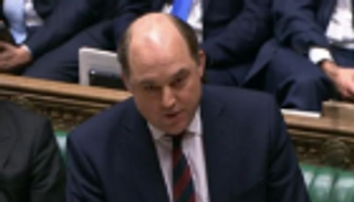 وزير دفاع بريطانيا يدعو لعدم الاعتماد على أمريكا عسكريا