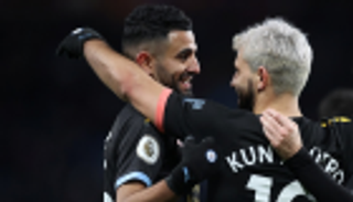 محرز يكيل المديح لأجويرو ويصفه بالأسطورة