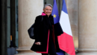 مسؤولة فرنسية ترفض التصالح مع المتظاهرين ضد إصلاح نظام التقاعد