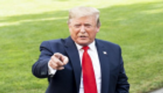 ترامب مغردا بالفارسية للمرة الأولى: "أتعهد بدعم شعب إيران"