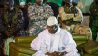 رئيس جامبيا السابق يطالب بحقه في العودة للبلاد