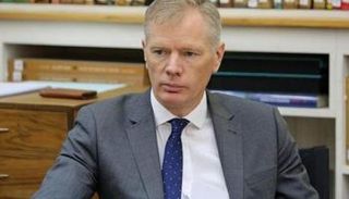 السفير البريطاني في إيران راب مك إير