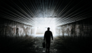 الشعور بالوحدة.. قرارات خاطئة ونصائح عملية