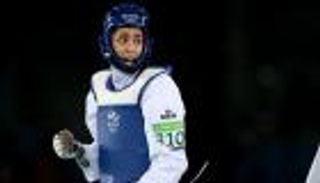 العالم يتفاعل مع بطلة رياضية فضحت النظام الإيراني