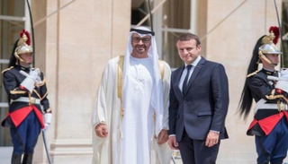 الشيخ محمد بن زايد آل نهيان وإيمانويل ماكرون - أرشيفية