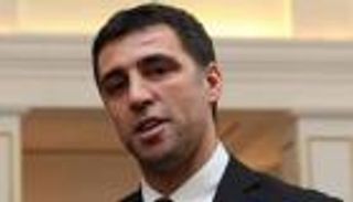 أبرز لاعب في تاريخ تركيا يطالب بإزاحة نظام أردوغان