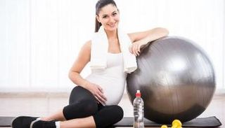 ممارسة الرياضة أثناء الحمل تفيد الأم وطفلها