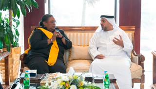 مدير غرفة أبوظبي خلال لقائه برئيسة وزراء دولة بربادوس