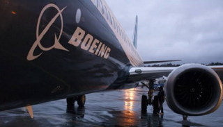 موديز تهدّد بخفض التصنيف الائتماني لبوينج