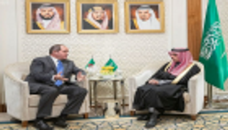 وزيرا خارجية السعودية والجزائر يبحثان القضايا الإقليمية والدولية
