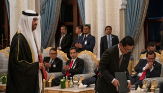 جانب من توقيع الاتفاقية 