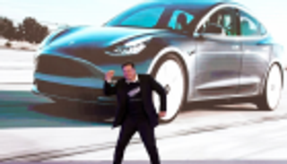 ماسك يقترب من جني 346 مليون دولار بفضل سهم تسلا