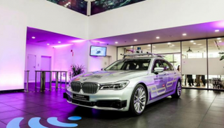 سيارة بي إم دبليو