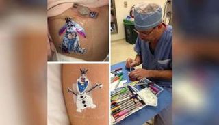 الدكتور باري أثناء عمله ضمادات الأطفال الكارتونية