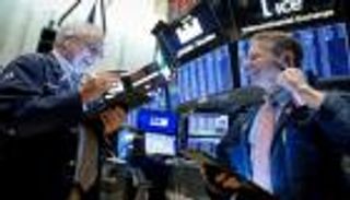 الأسهم الأمريكية تصعد لقمة تاريخية بدعم اتفاق التجارة